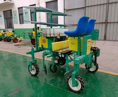 2ZXS-1型懸掛式膜上移栽澆水一體機(jī)